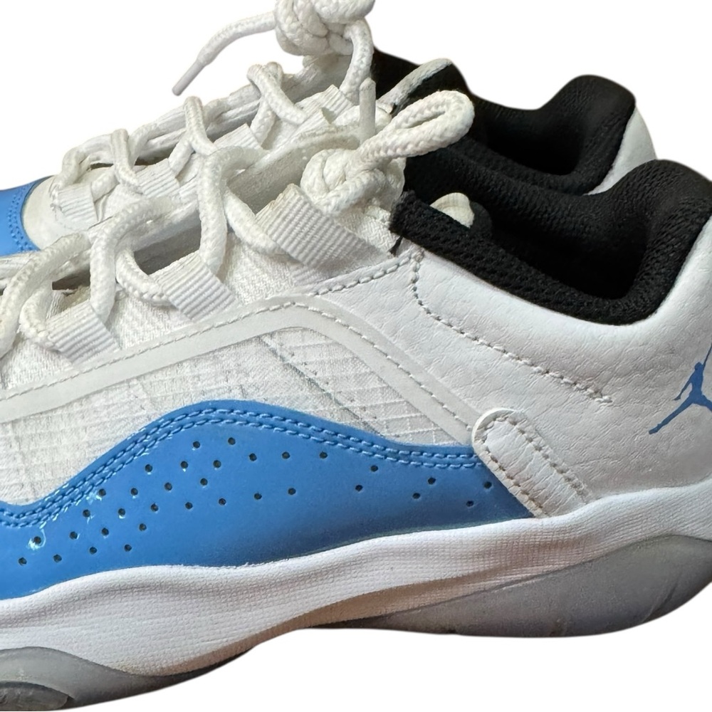 Nike Air Jordan 11 Low UNC Sneakers. Kids Size‎ 4 - Picture 8 of 13